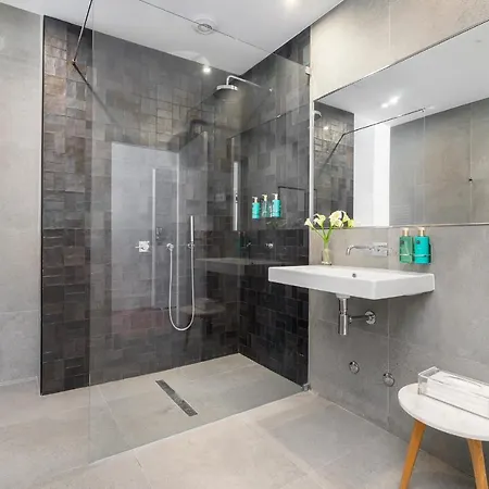 Luxury Old Town Oasis For Family And Friends Villa