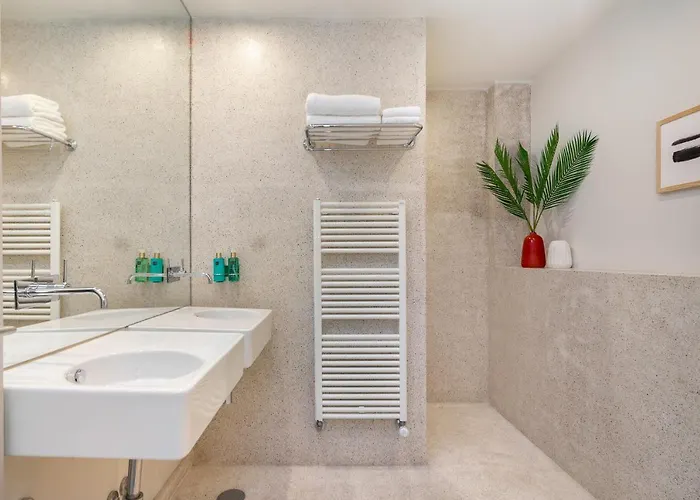 Luxury Old Town Oasis For Family And Friends