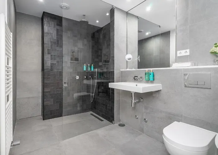 Luxury Old Town Oasis For Family And Friends Βίλα *